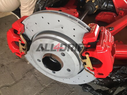 Adattatore per il collegamento di pinze freno a disco BMW E30/E36 Compact (asse a tamburo)