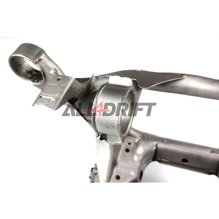 Rinforzo del supporto dell'asse posteriore BMW E46