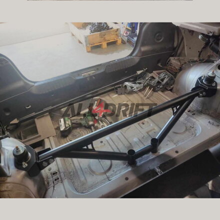 Barra Duomi Posteriore BMW E36 Compact XBRACE