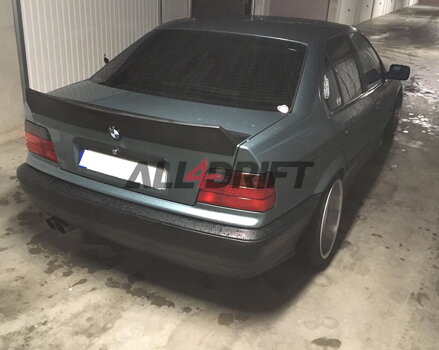 Ducktail křídlo (rocket bunny) BMW E36 sedan 