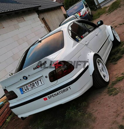Spoiler a coda d'anatra (rocket bunny) BMW E46